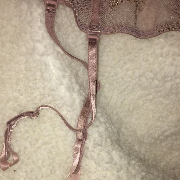 Victoria Secret lingerie - Picture 5 of 7